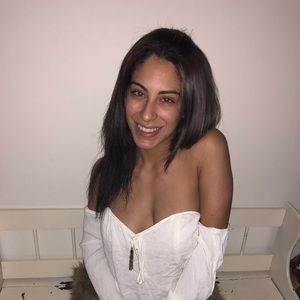 Meet your Posher, Alexis